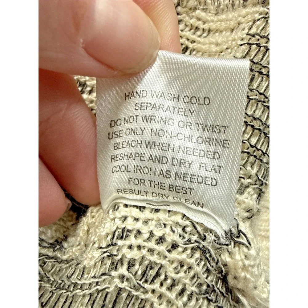 Pink Republic Junior's Tribal Print Knit Cardigan Cream/Black Size Large‎